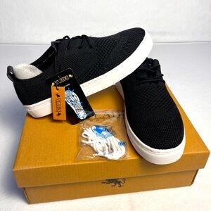 VLADO VENICE Black/White Casual Sneaker• Men’s Size 6.5• New